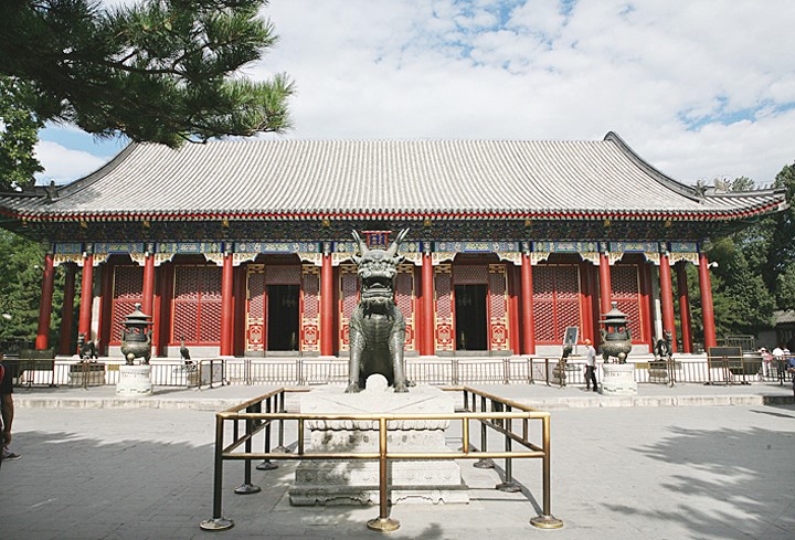 The Summer Palace:Hall of Benevolence and Longevity (Renshou Dian)(图1)