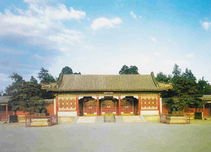 The Summer Palace:East Palace Gate(图1)